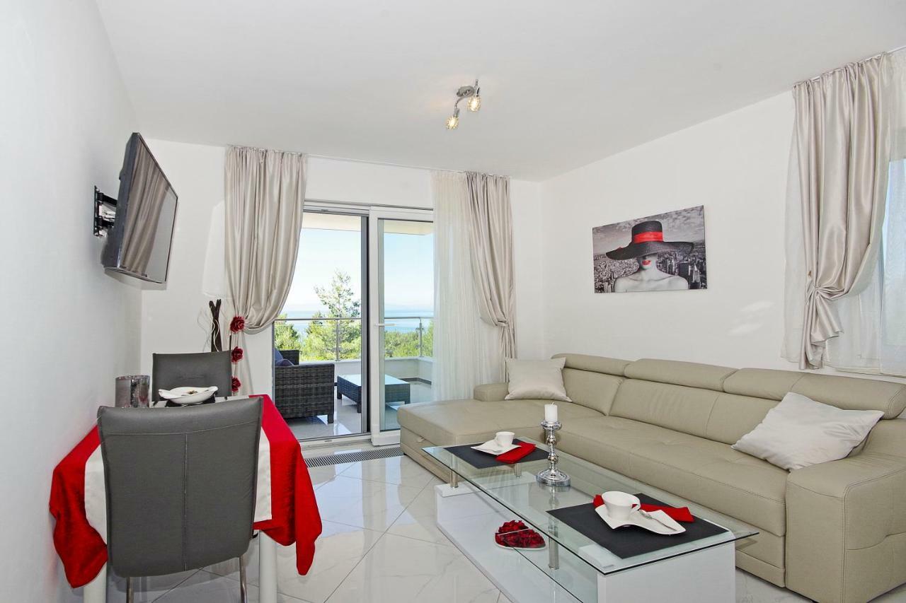 Villa Inis Макарска Екстериор снимка