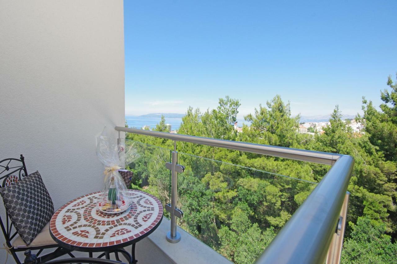 Villa Inis Макарска Екстериор снимка