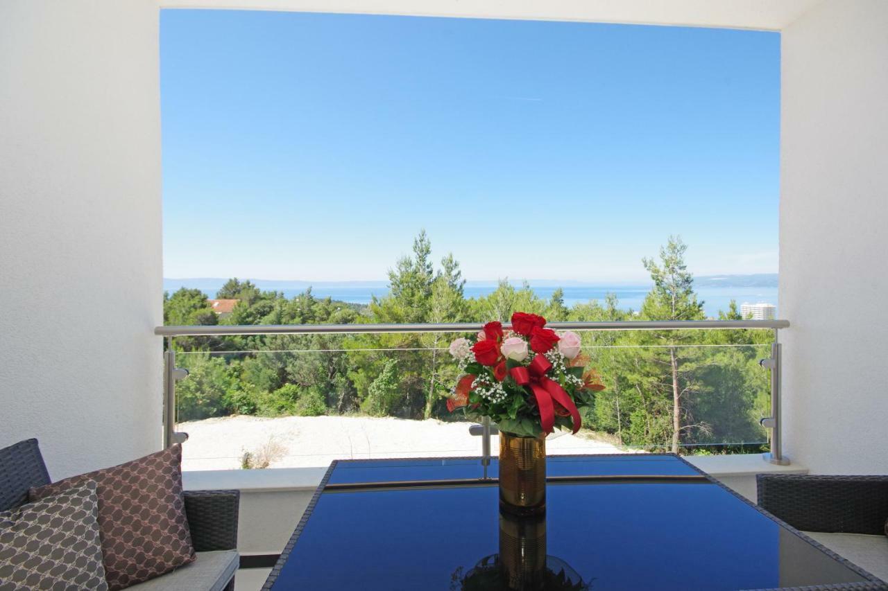 Villa Inis Макарска Екстериор снимка