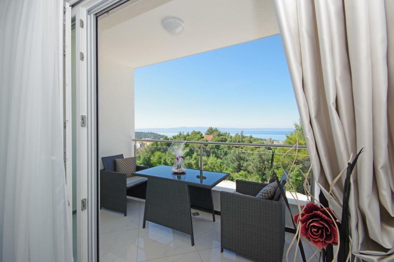 Villa Inis Макарска Екстериор снимка