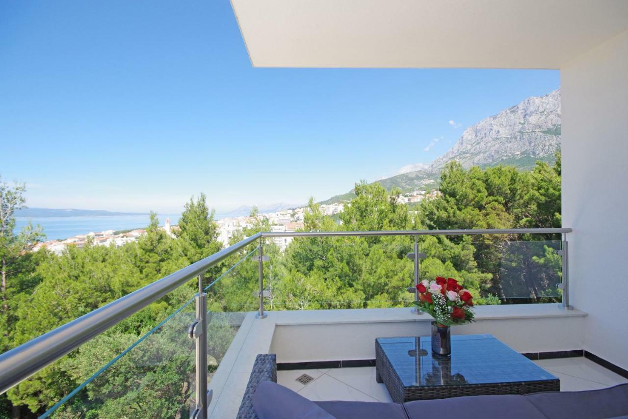 Villa Inis Макарска Екстериор снимка