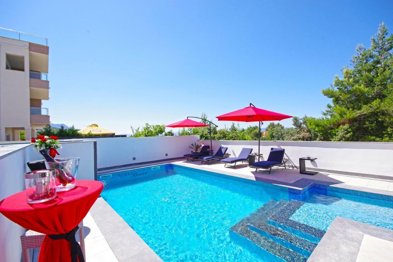 Villa Inis Макарска Екстериор снимка
