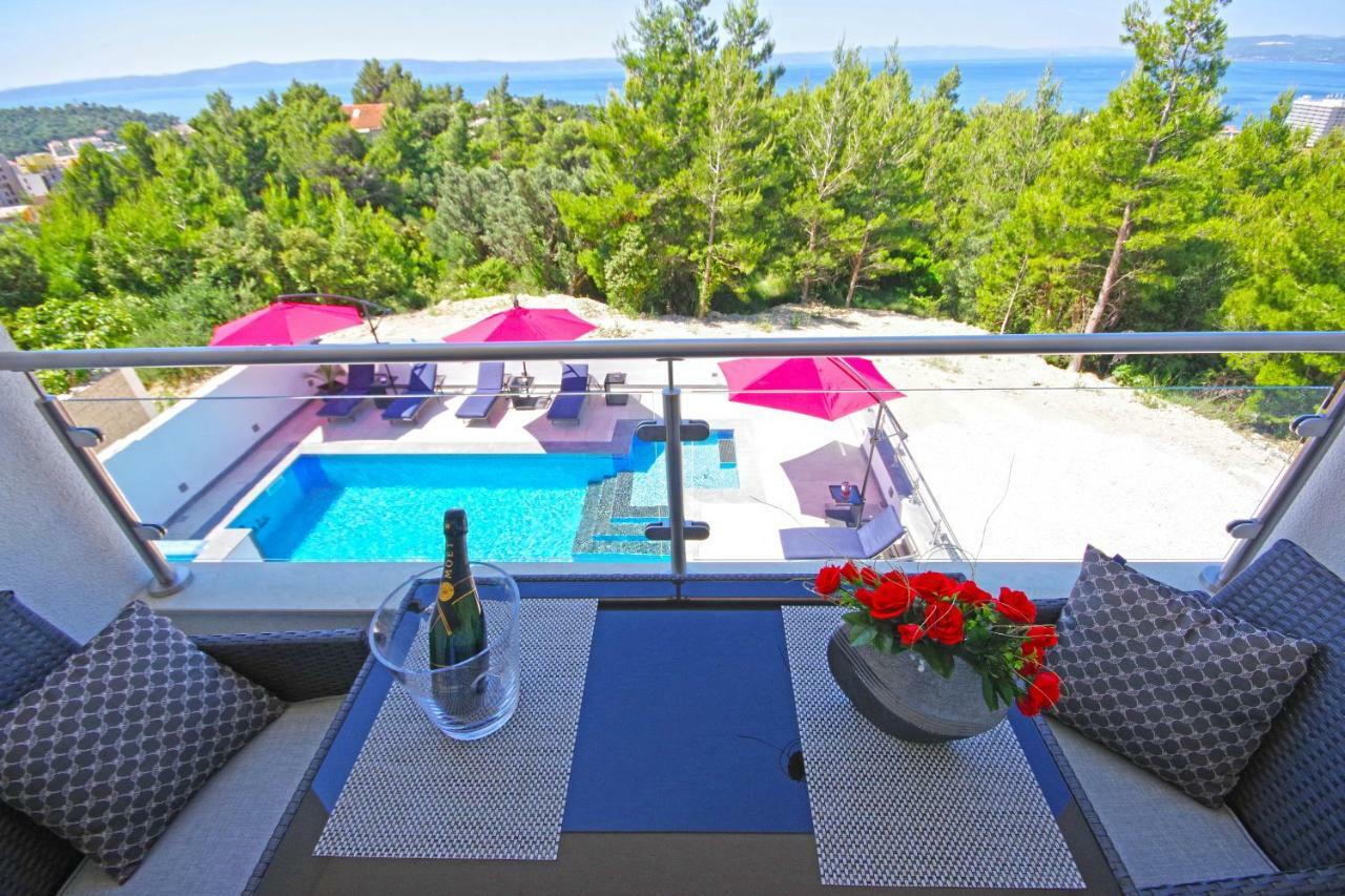 Villa Inis Макарска Екстериор снимка