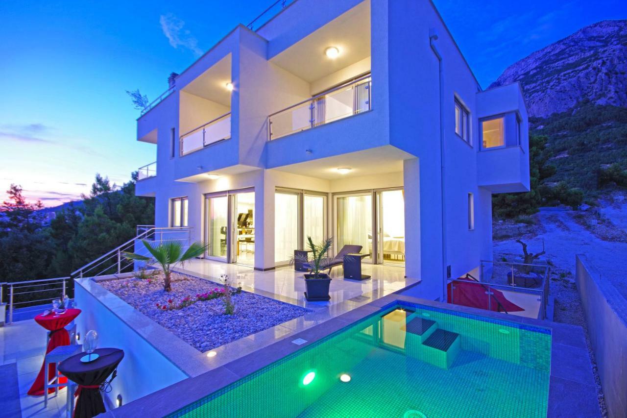 Villa Inis Макарска Екстериор снимка