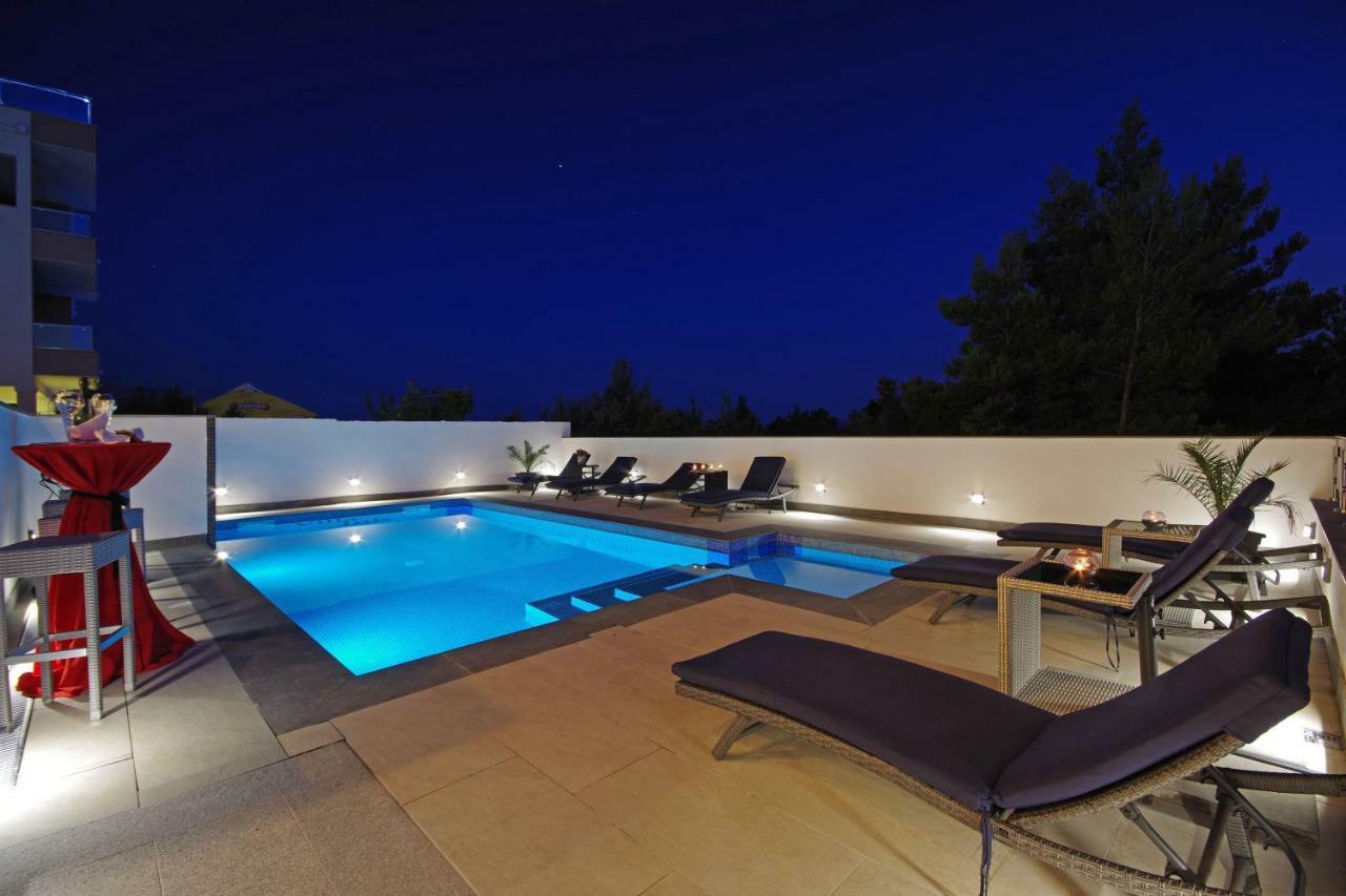 Villa Inis Макарска Екстериор снимка
