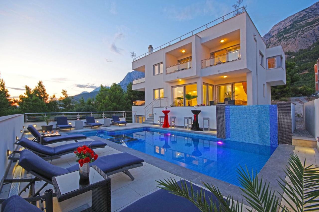 Villa Inis Макарска Екстериор снимка